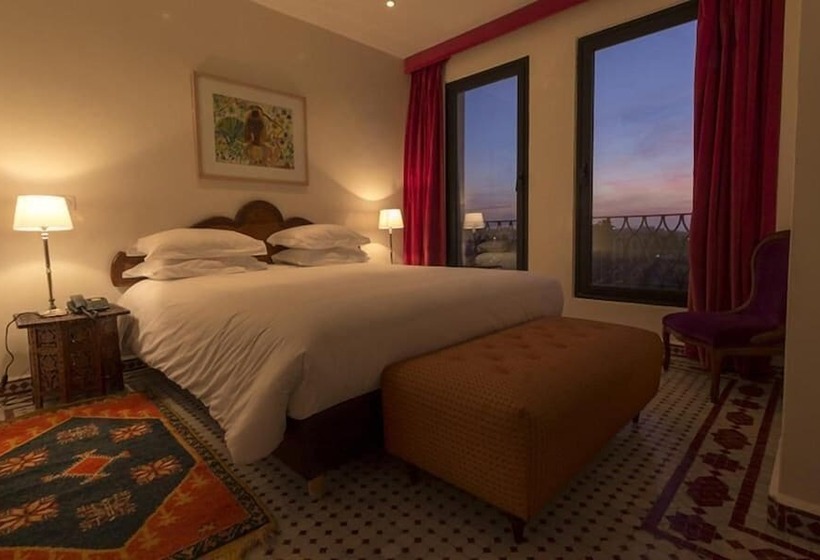 Отель Soundouss