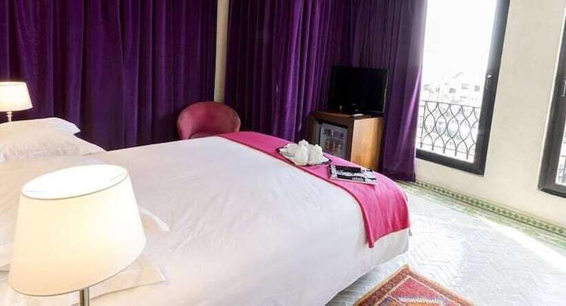 Отель Soundouss