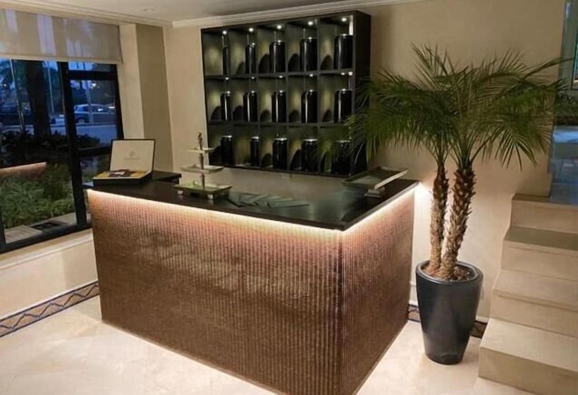 Отель Soundouss