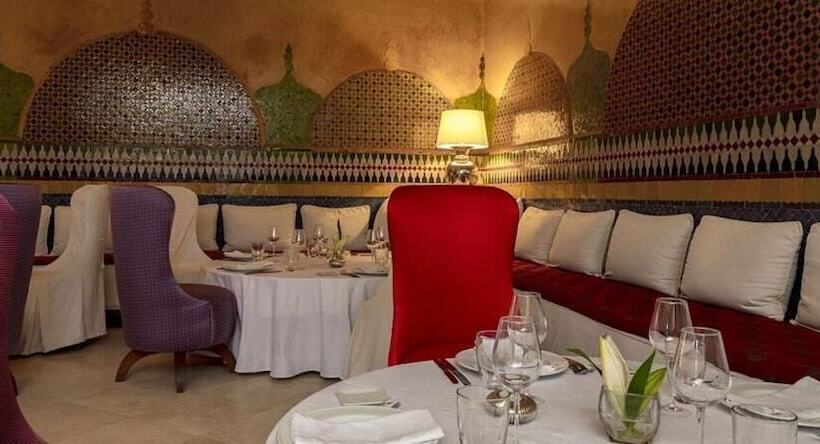 Отель Soundouss