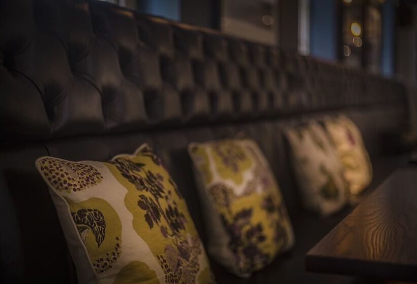 The Golden Lion Hotel, St Ives, Cambridgeshire