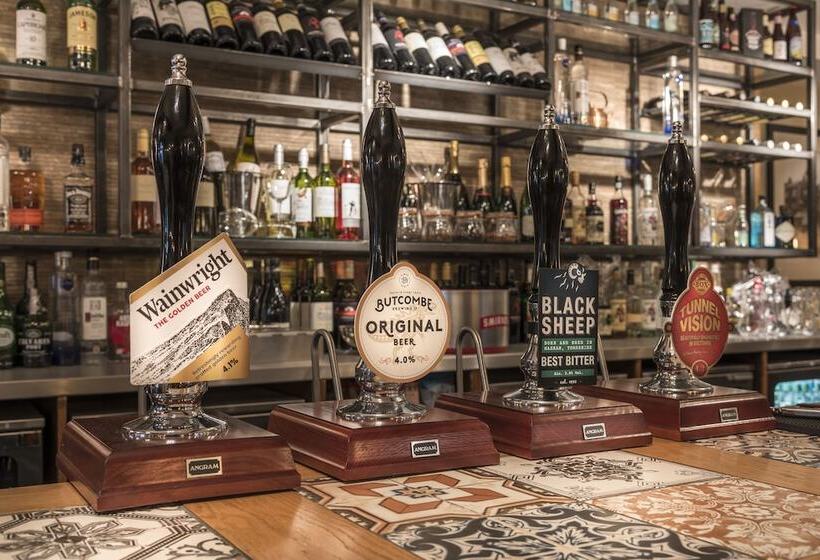 The Golden Lion Hotel, St Ives, Cambridgeshire