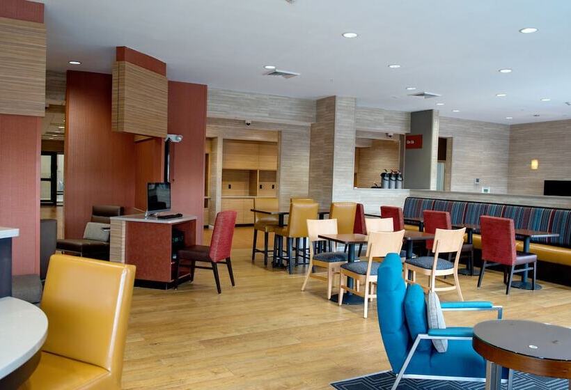 فندق Towneplace Suites By Marriott Ames