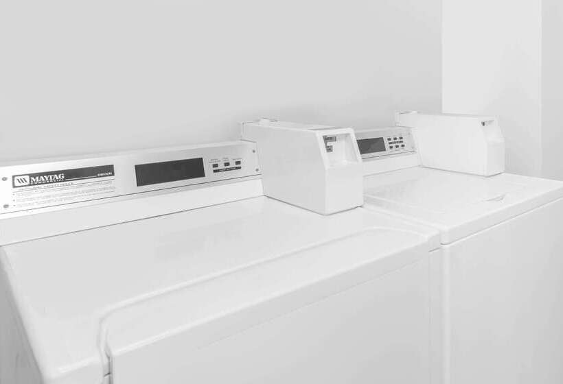 בית מלון כפרי Travelodge Inn & Suites By Wyndham Bell Los Angeles Area