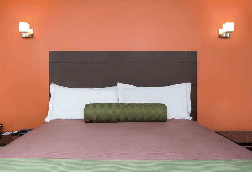 בית מלון כפרי Travelodge Inn & Suites By Wyndham Bell Los Angeles Area