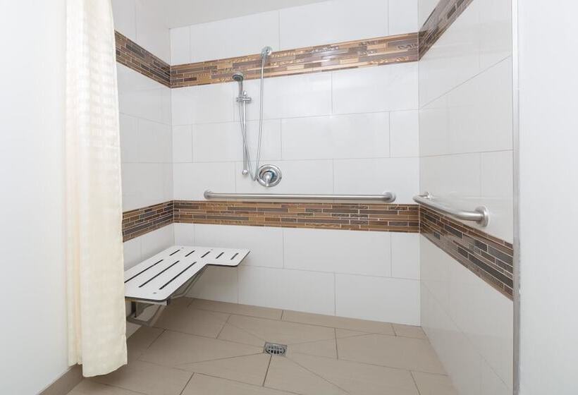 فندق Travelodge Inn & Suites By Wyndham Bell Los Angeles Area