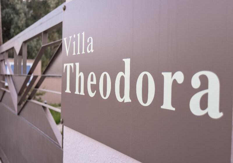 בית מלון כפרי Villa Theodora