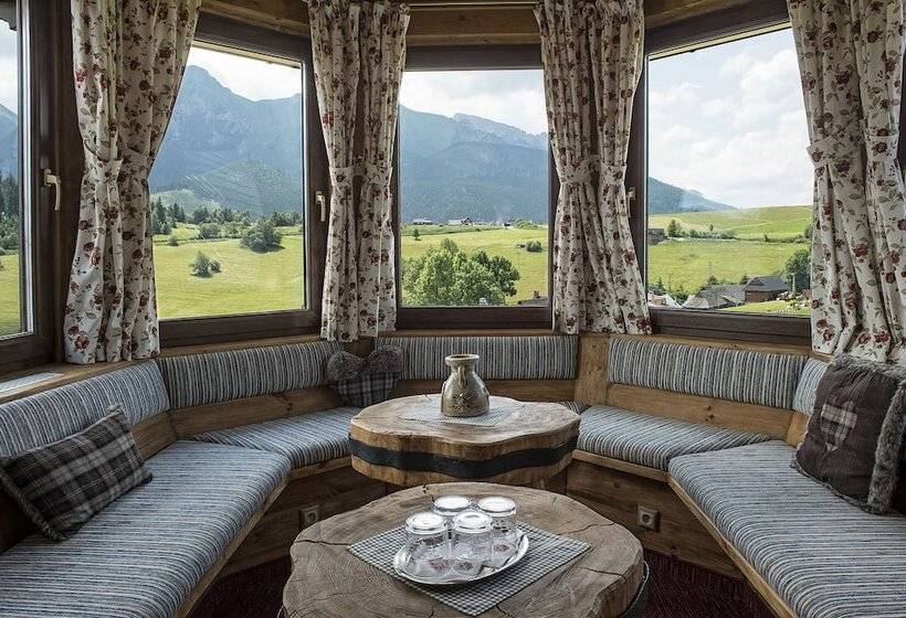 هتل Wellness Penzion Strachan