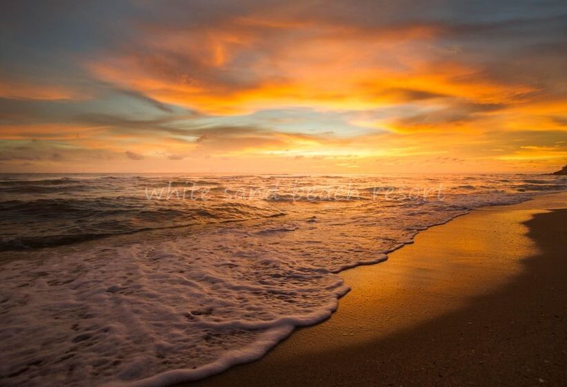 Отель White Sand Beach Resort