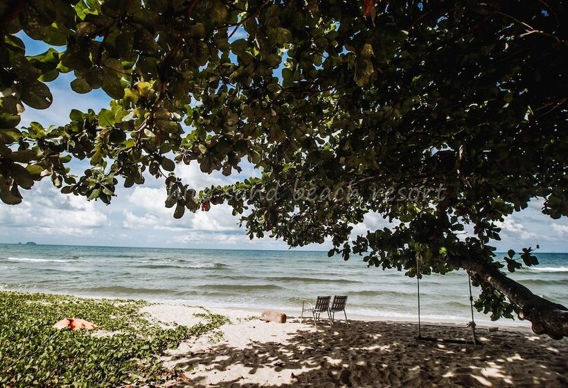 Отель White Sand Beach Resort