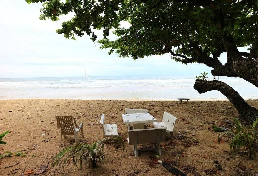 Отель White Sand Beach Resort