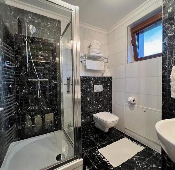 Отель Winter & Summer Resort