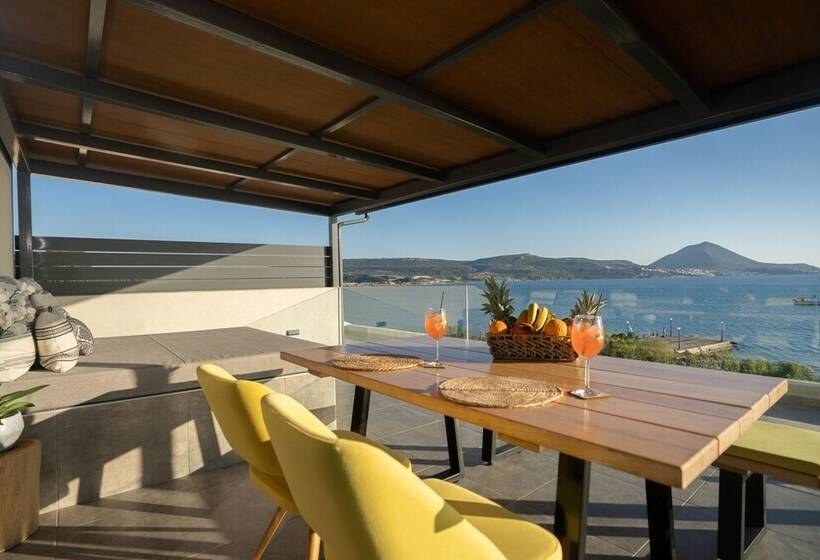 בית מלון כפרי Zoe Seaside Resort