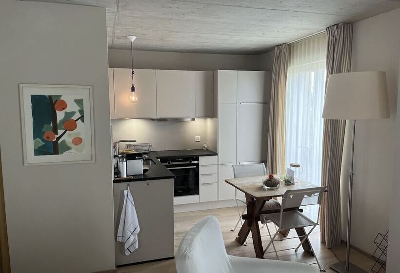 Le Coq Chantant B&b And Boutique