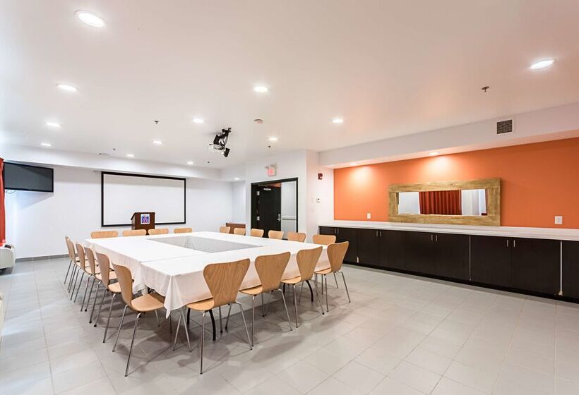 Motel 6 Moosomin, Sk