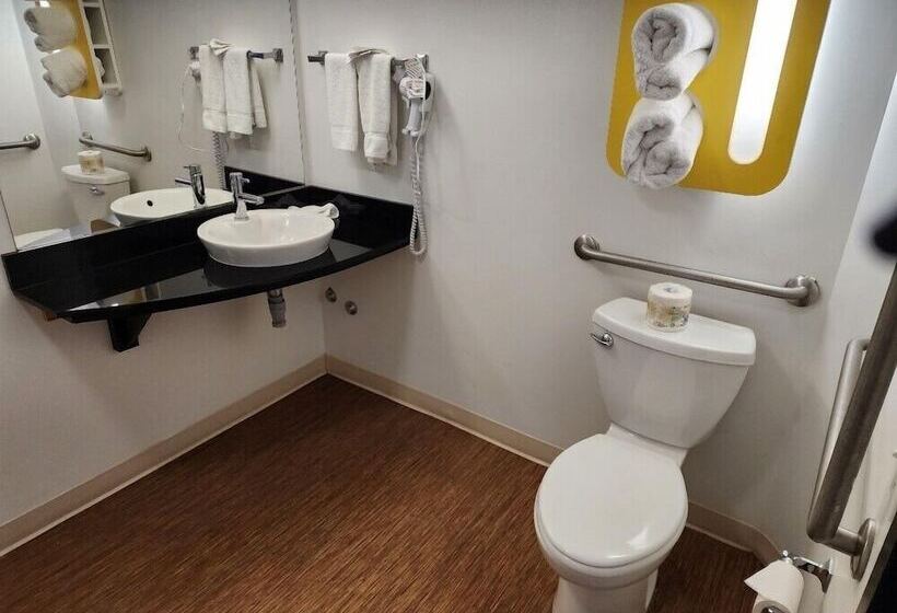 Motel 6 Moosomin, Sk