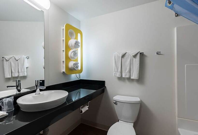 Motel 6 Moosomin, Sk