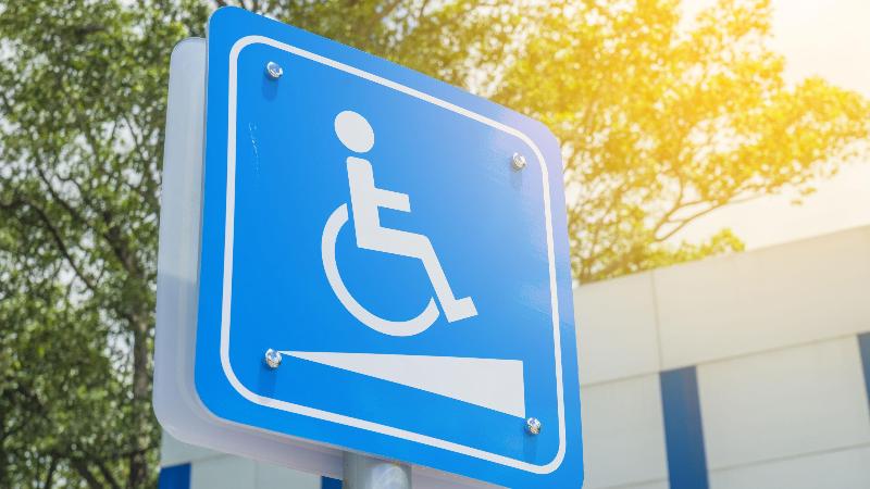 فندق على الطريق Escondido Inn