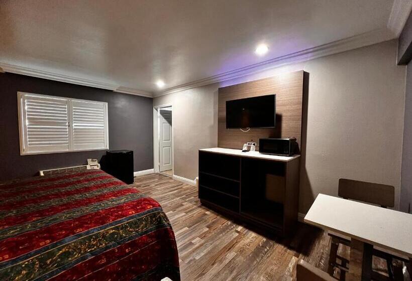 The Patio Motel   Los Angeles, Lax