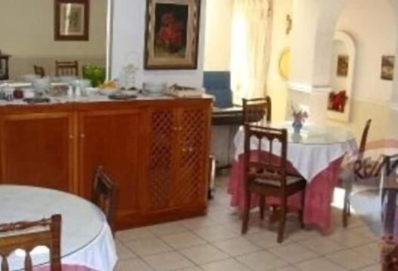 פנסיון Bay Tree Guest House