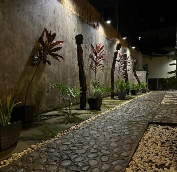 پانسیون Bulul Garden Resort