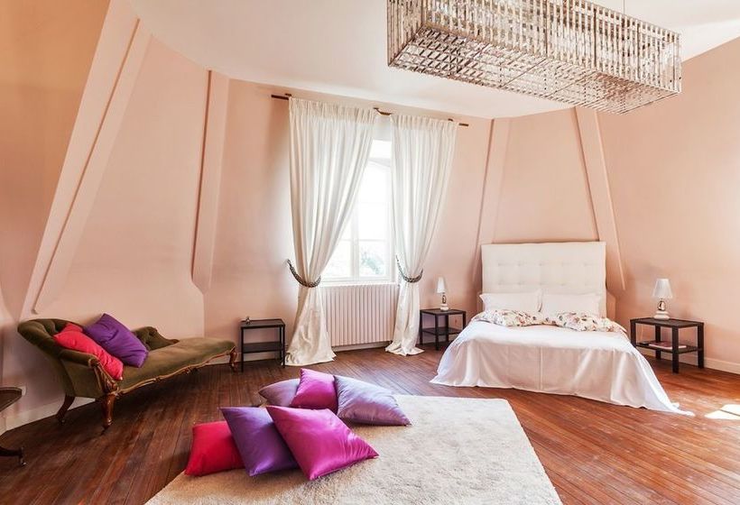 بنسيون Château De Bouelles