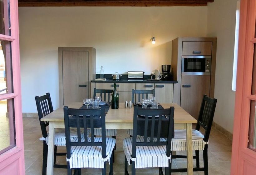 بنسيون Château De Bouelles