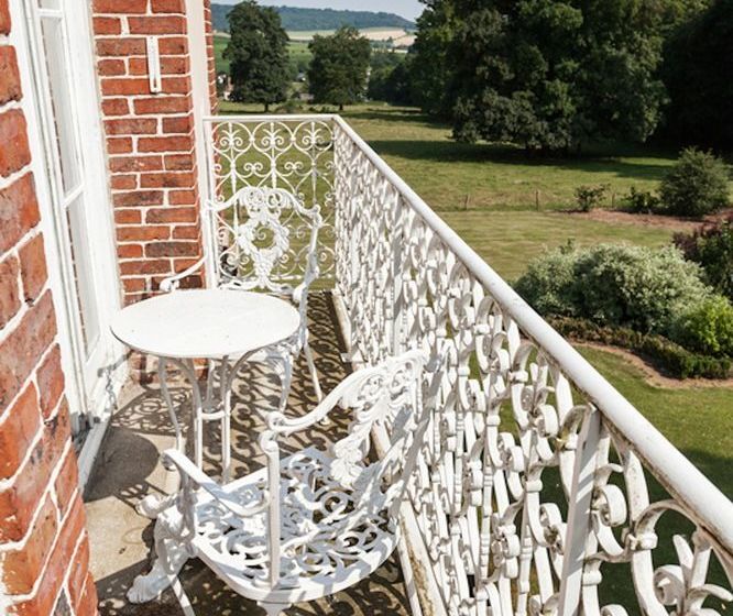 بنسيون Château De Bouelles