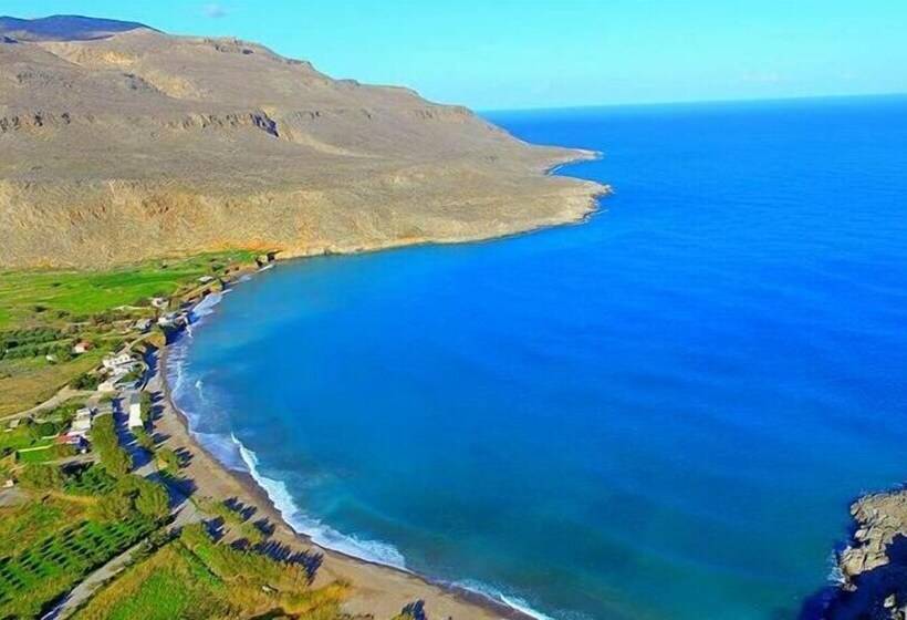 ペンション Coral Rooms