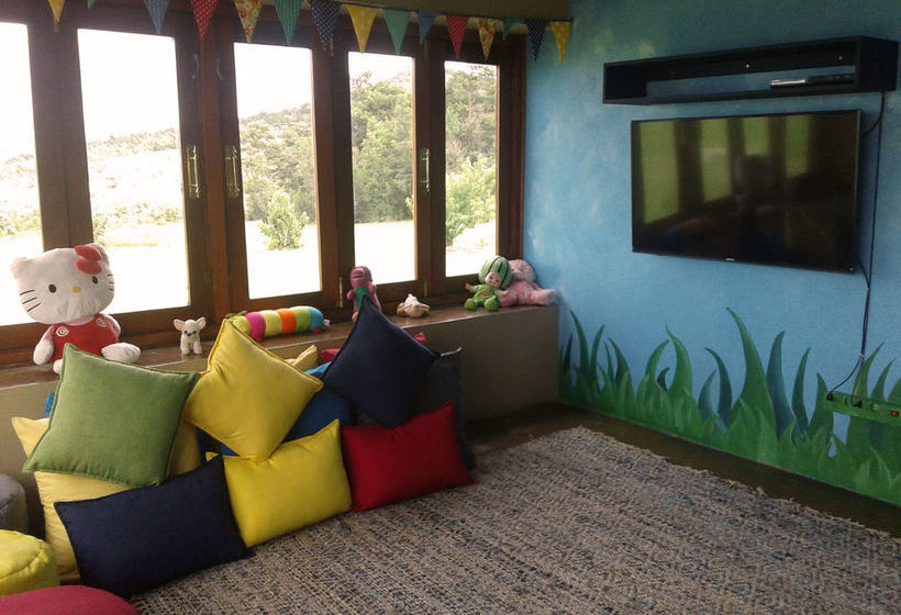 بنسيون Drakensberg Mountain Retreat