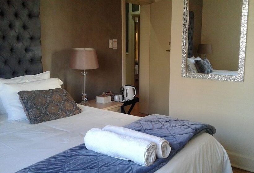 ペンション Leeuwenzee Guesthouse