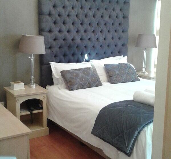 ペンション Leeuwenzee Guesthouse