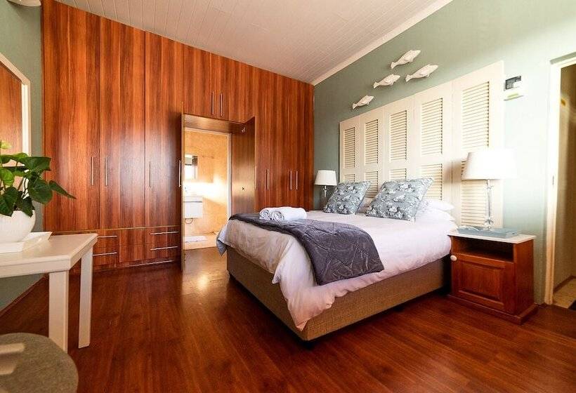 ペンション Leeuwenzee Guesthouse