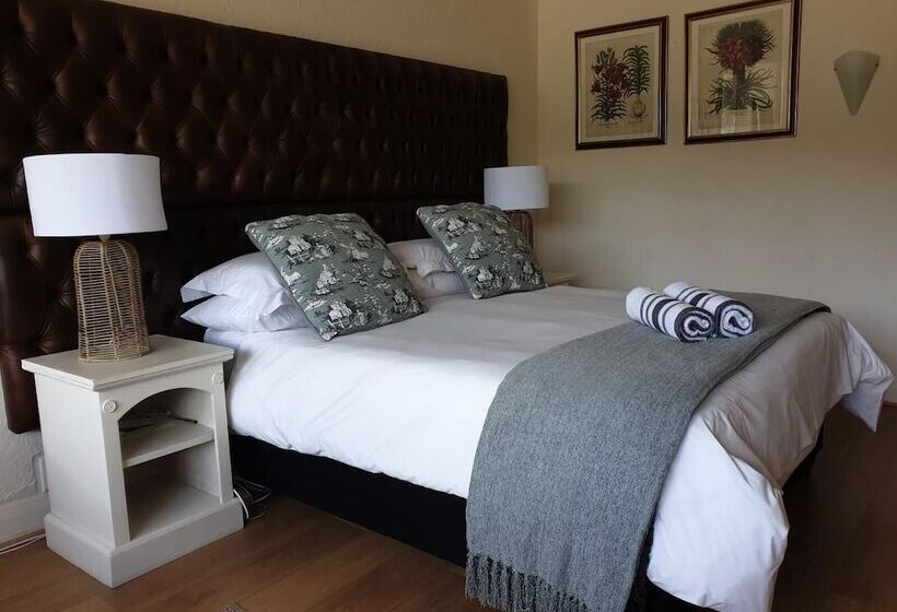 ペンション Leeuwenzee Guesthouse