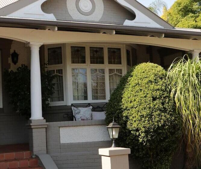 פנסיון Oxford Lodge Vryheid