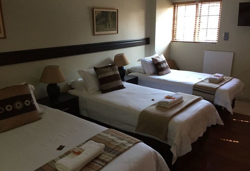 Пансион Travellers Nest Guesthouse