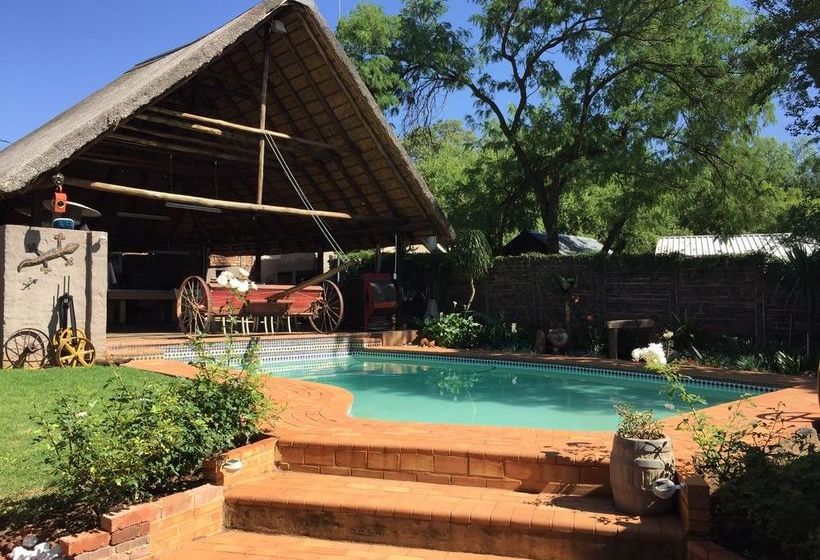 Пансион Travellers Nest Guesthouse