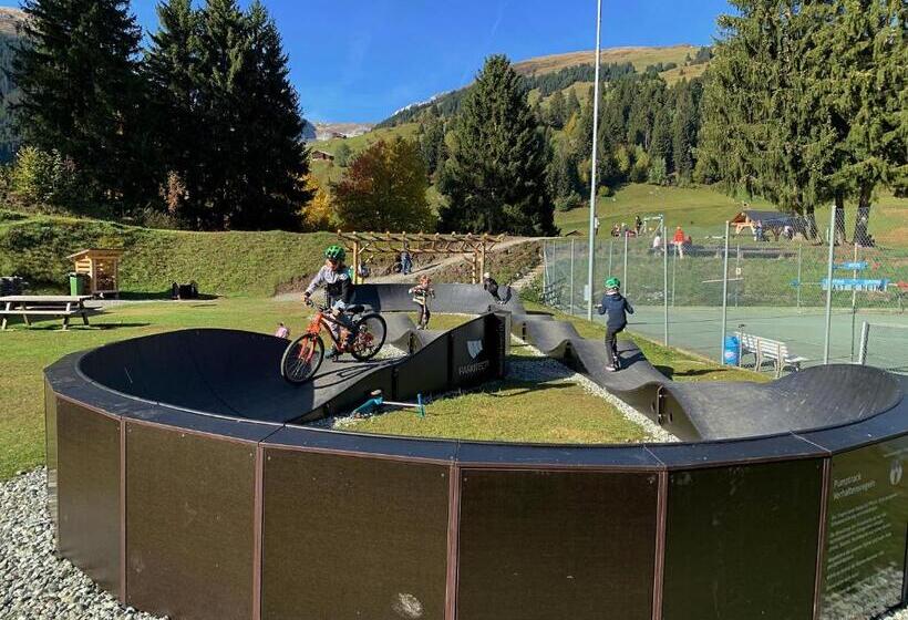 Pradas Resort Brigels