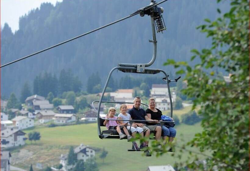 Pradas Resort Brigels