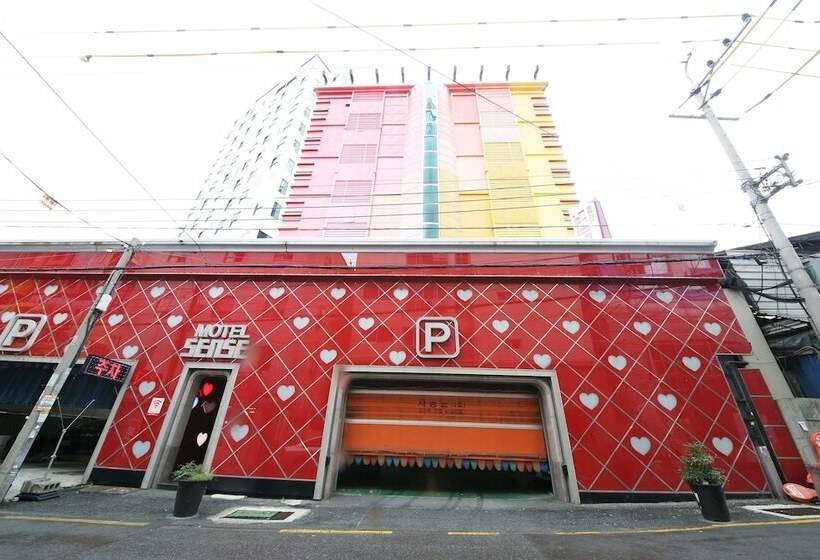 Sense Motel