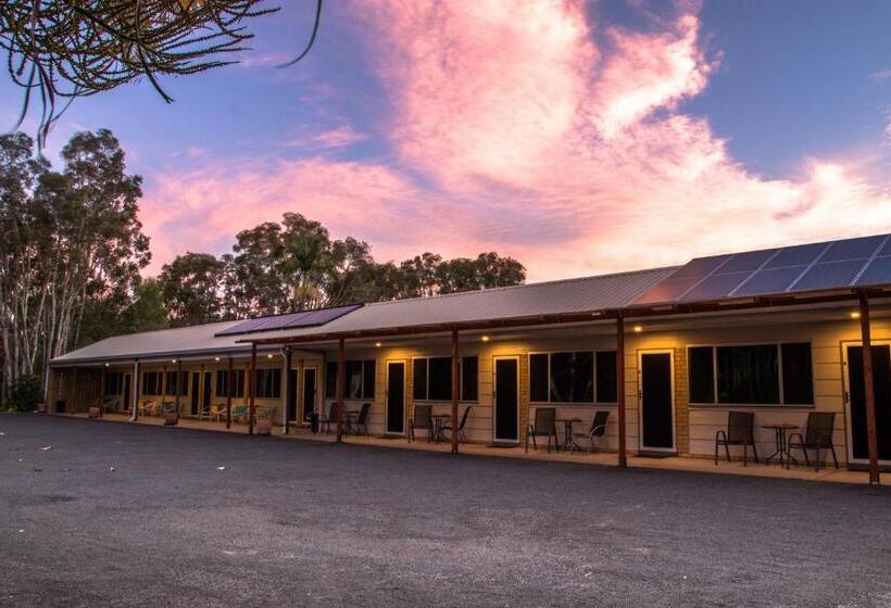 Tin Can Bay Motel