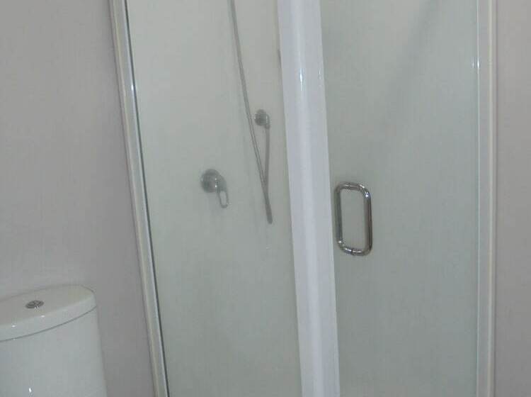 Utopian Motel Taupo   Hostel