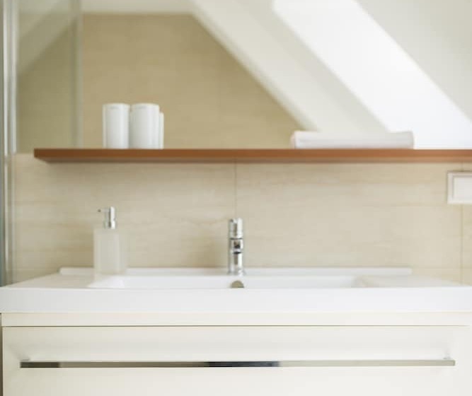 Vienna Grand Apartments City