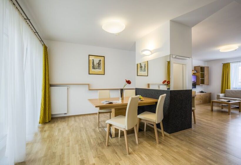 Vienna Grand Apartments City