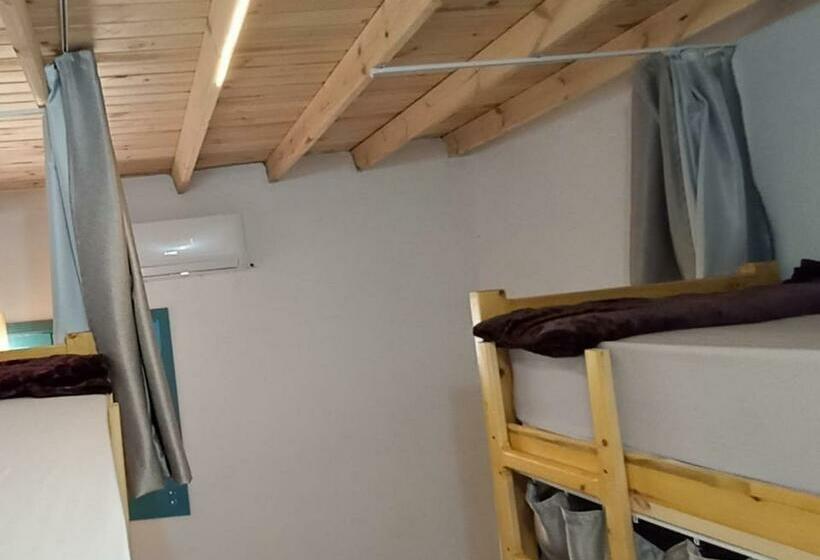 هاستل After Five House