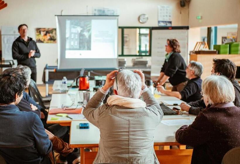 הוסטל Ti Menez Are