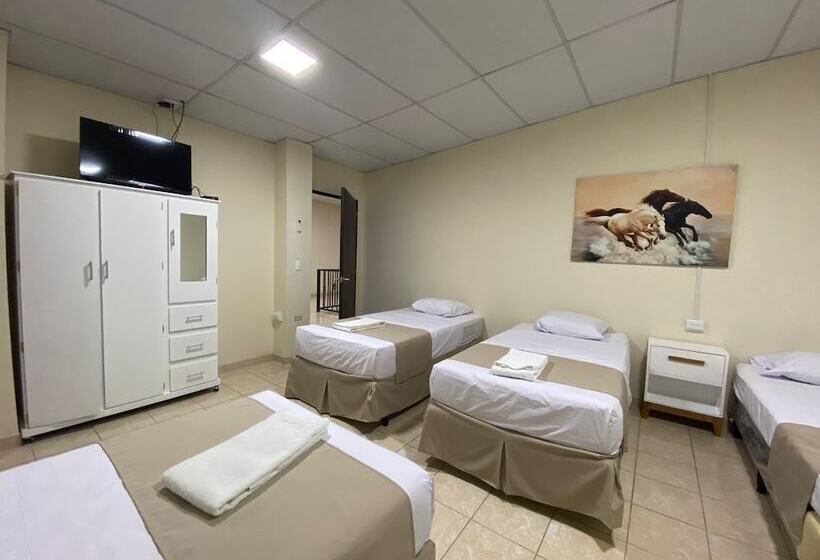 مبيت وإفطار La Capilla   Suites & Apartments San Benito