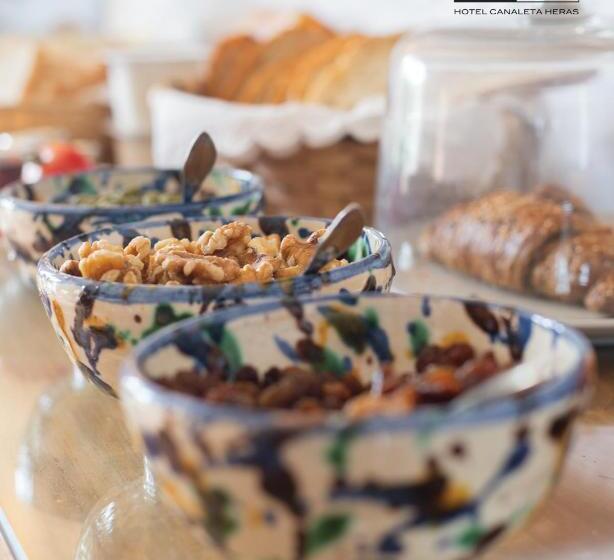 فندق Canaleta Heras