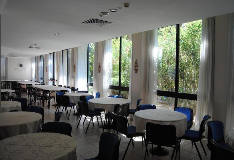 Отель Capriccio