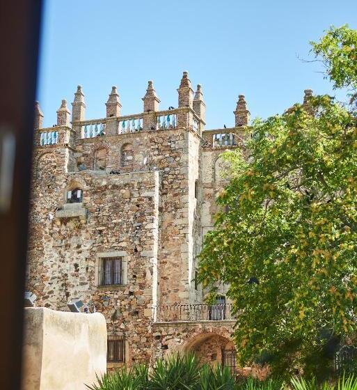 هتل Casa Palacio Pereros